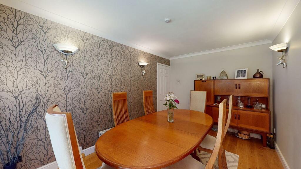 Dining room.jpeg