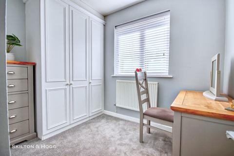 7 Hillary Close, Daventry, NN11 0SN