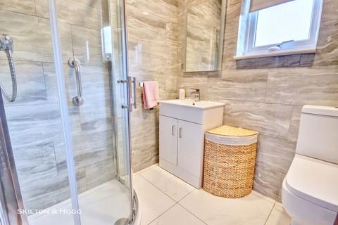 7 Hillary Close, Daventry, NN11 0SN