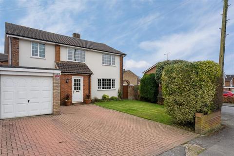 4 bedroom detached house for sale, Southfield Drive, Hazlemere HP15