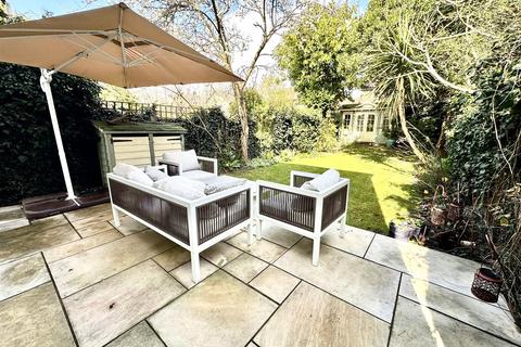 44 Burcharbro Road, London, SE2 0RZ