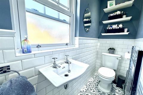 44 Burcharbro Road, London, SE2 0RZ