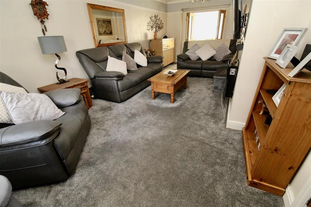 Through Lounge