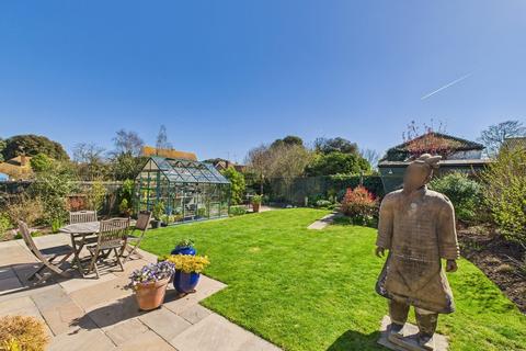 3 Capel Close, Kingsgate, Broadstairs, CT10 3LR