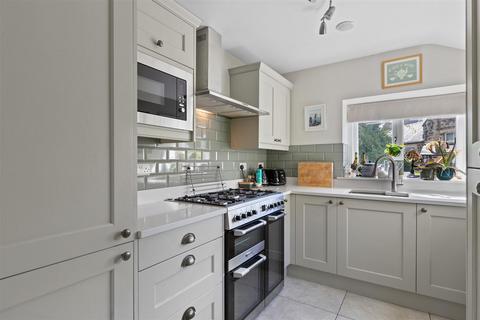 3 bedroom terraced house for sale, Clifton Terrace, Ilkley LS29