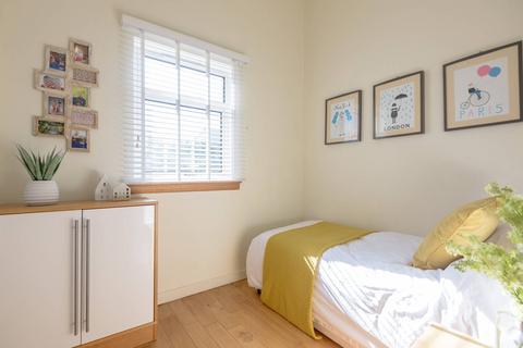 8 The Falcons, Gullane, EH31 2EB