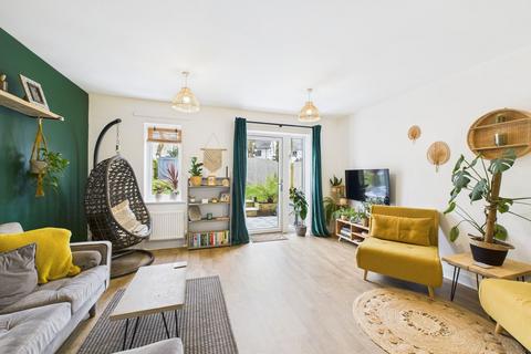 13 Gwartha Close, St Austell, PL25 3GF