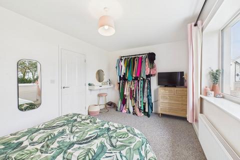 13 Gwartha Close, St Austell, PL25 3GF