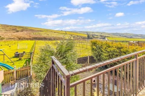 3 bedroom townhouse for sale, Arncliffe Rise, Oldham