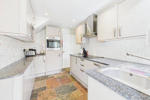 2 bedroom flat for sale, Dickens Road, Broadstairs, CT10