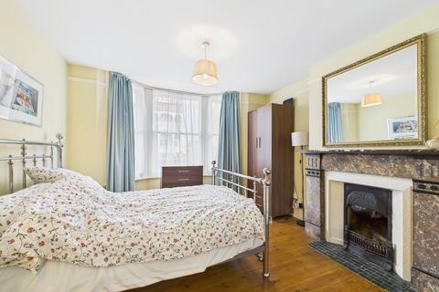 2 bedroom flat for sale, Dickens Road, Broadstairs, CT10