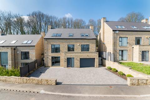 4 bedroom detached house for sale, Station Road, Denby Dale, HD8