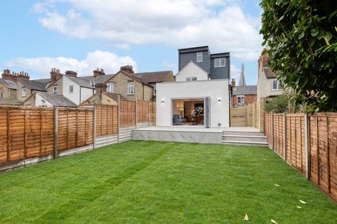 4 Alexandra Road, Hitchin, SG5 1RB