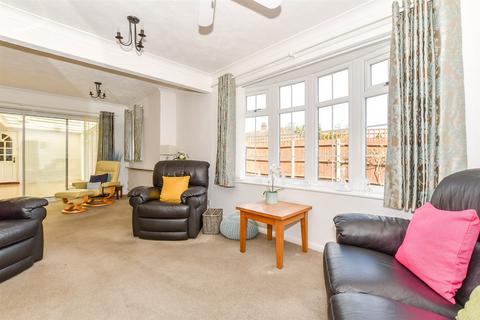 2 bedroom detached bungalow for sale, Orchard Drive, Tonbridge, Kent