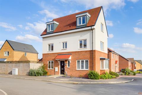 4 bedroom detached house for sale, Ibbinson Court, Gedling NG4