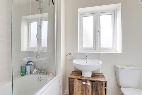 4 bedroom detached house for sale, Ibbinson Court, Gedling NG4