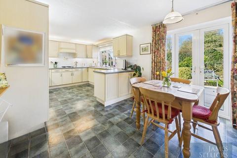3 bedroom detached bungalow for sale, Lakeside Court, Thurnby, Leicestershire