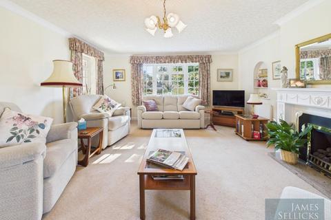 3 bedroom detached bungalow for sale, Lakeside Court, Thurnby, Leicestershire