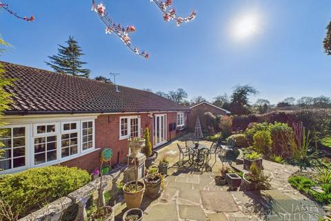 3 bedroom detached bungalow for sale, Lakeside Court, Thurnby, Leicestershire