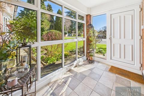3 bedroom detached bungalow for sale, Lakeside Court, Thurnby, Leicestershire