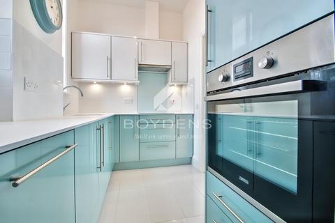 3 bedroom flat for sale, The Esplanade, Frinton-on-Sea CO13