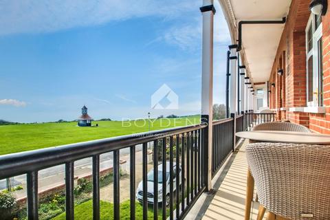 3 bedroom flat for sale, The Esplanade, Frinton-on-Sea CO13