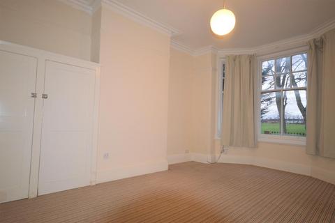 1 bedroom ground floor flat to rent, St Georges Avenue, Kingsthorpe, NN2