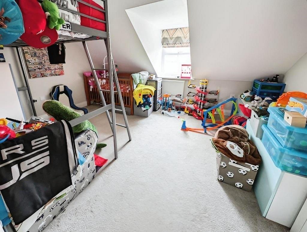 Bed 4.jpg