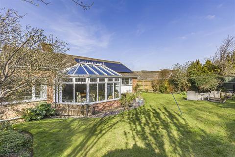 5 bedroom detached bungalow for sale, Highland Road, Cheltenham