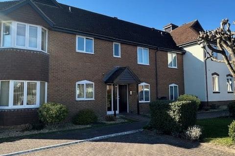2 bedroom flat for sale, FERNDALE COURT, THATCHAM RG19