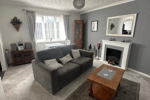 2 bedroom flat for sale, FERNDALE COURT, THATCHAM RG19