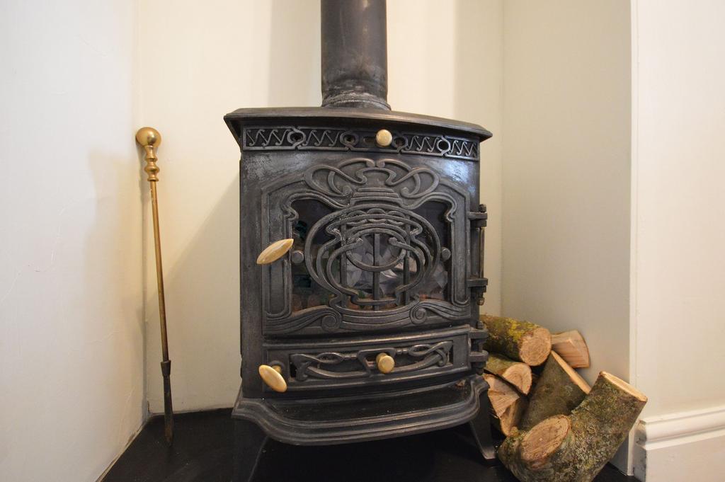 Kitchen / Breakfast Room