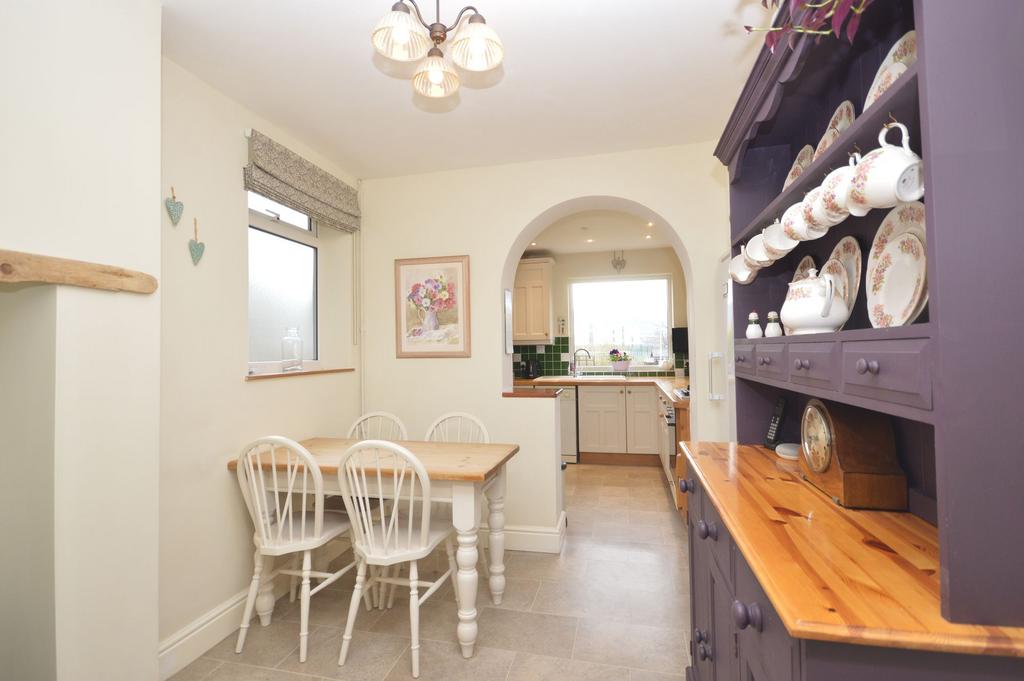 Kitchen / Breakfast Room