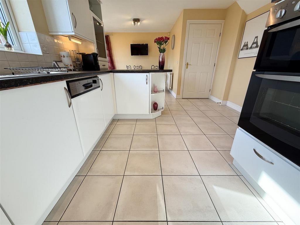 Openplan kitchen family room