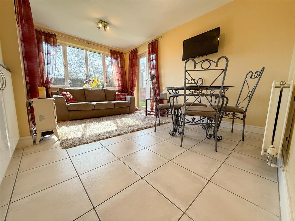 Openplan kitchen family room