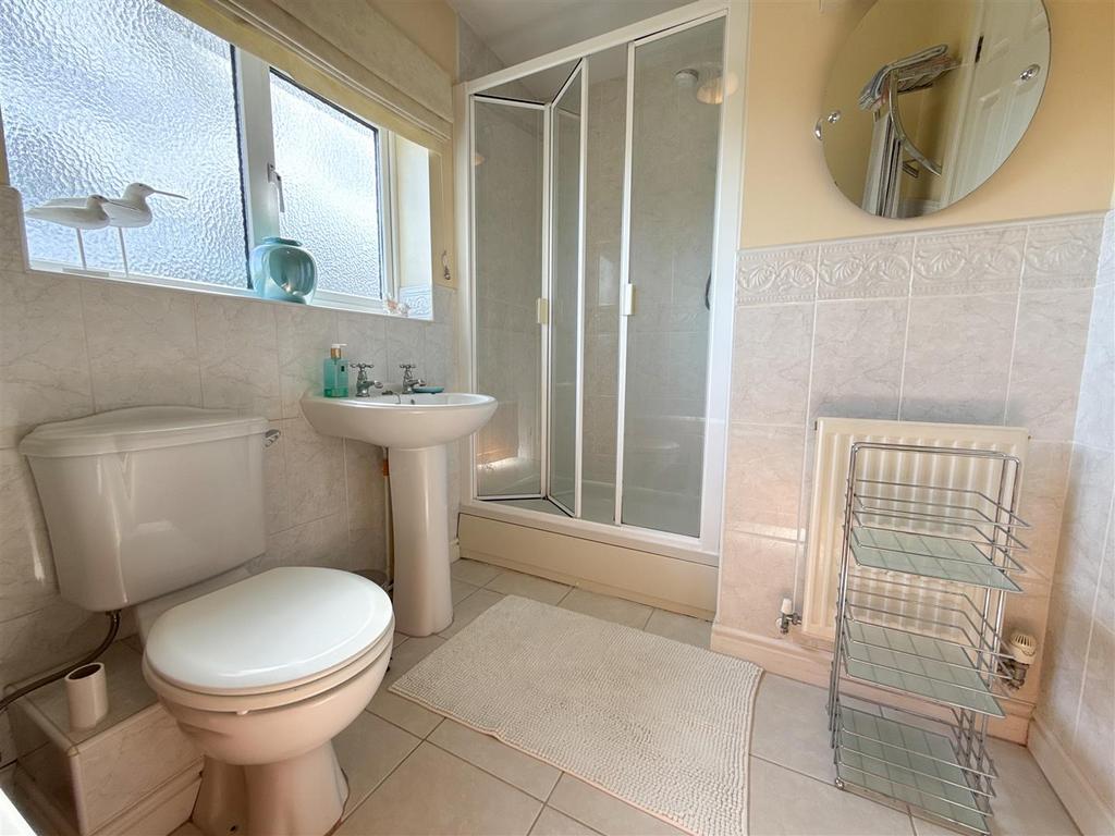 Family bath and shower room