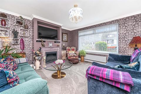 107 Garvock Hill, Dunfermline, KY12 7RW