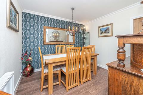 107 Garvock Hill, Dunfermline, KY12 7RW