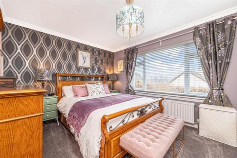 107 Garvock Hill, Dunfermline, KY12 7RW