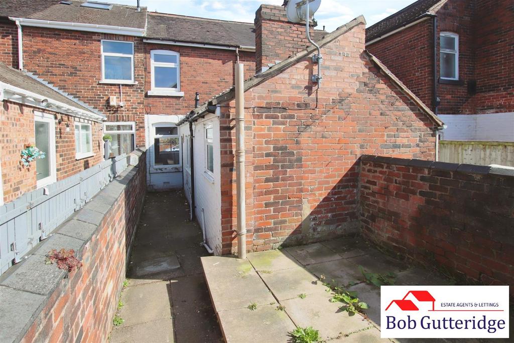 Enclosed rear yard