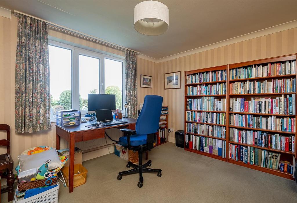 Office / playroom