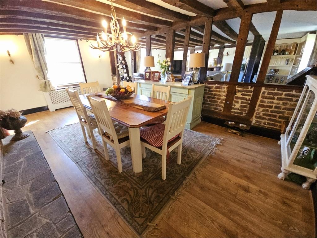 Dining room (West)