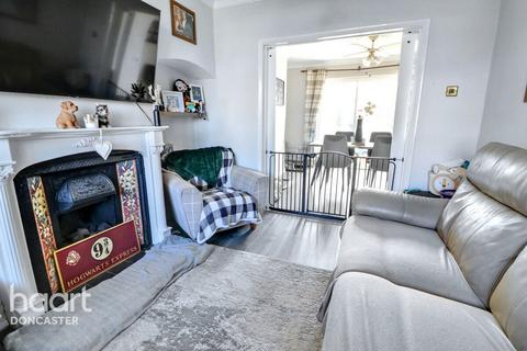 3 bedroom semi-detached house for sale, Acacia Road, Skellow, Doncaster