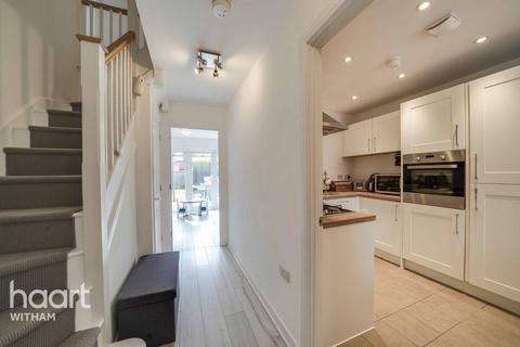 3 bedroom semi-detached house for sale, Brown Close, Witham