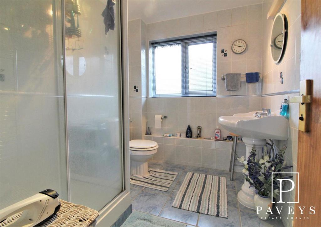 En suite shower room