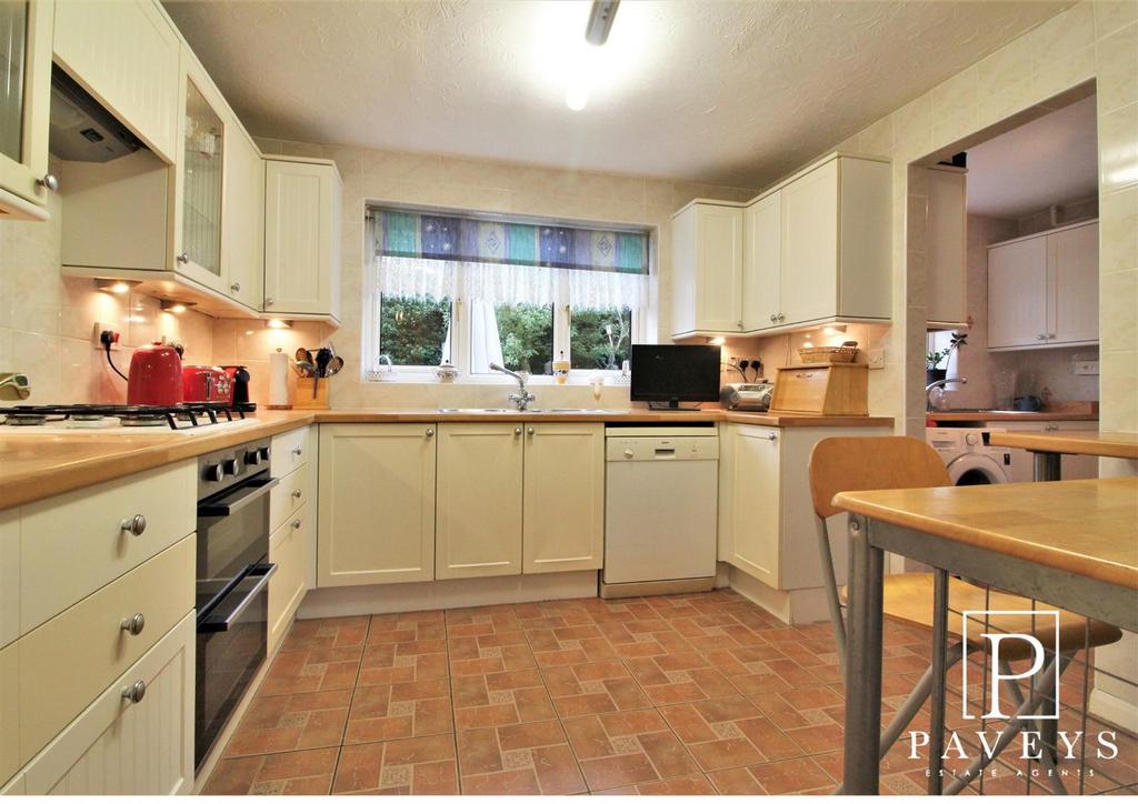 Kitchen breakfast room