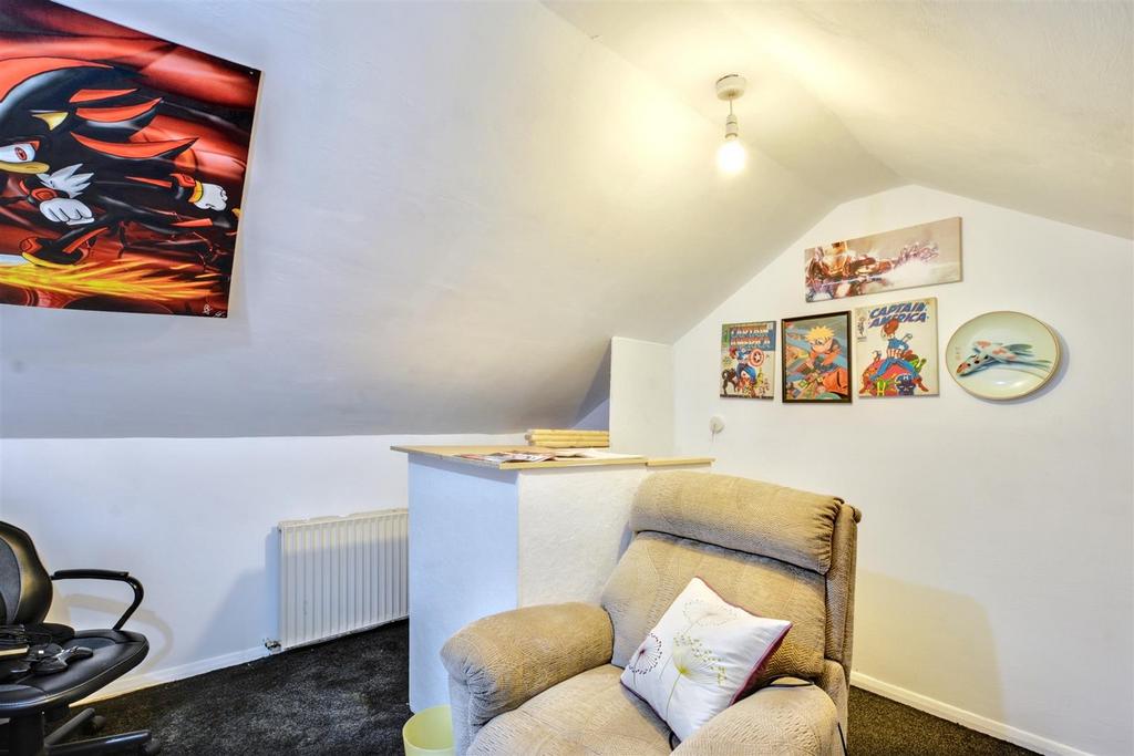 Loft Room 2.jpeg
