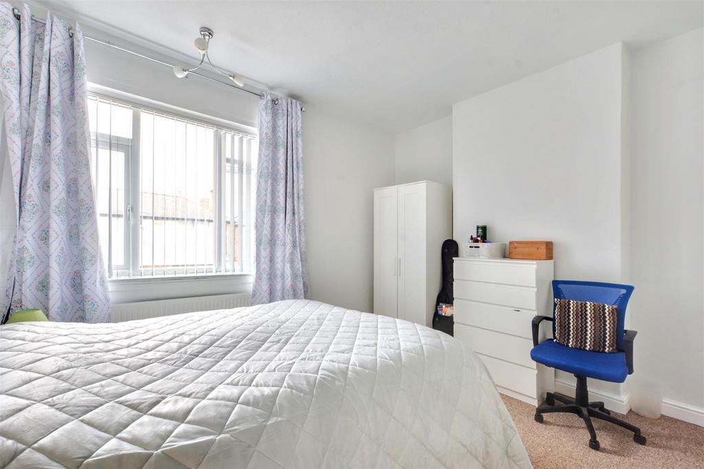 Bedroom 1 1.jpeg