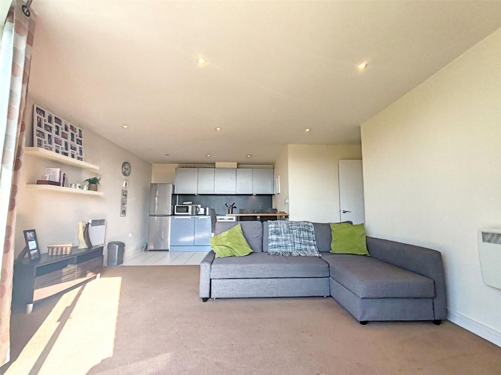 Lounge/Kitchen