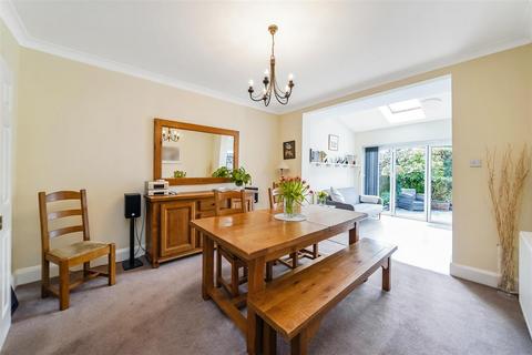 86 Forest Glade, London, E4 9RJ
